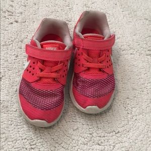 Nike Toddler Size 9